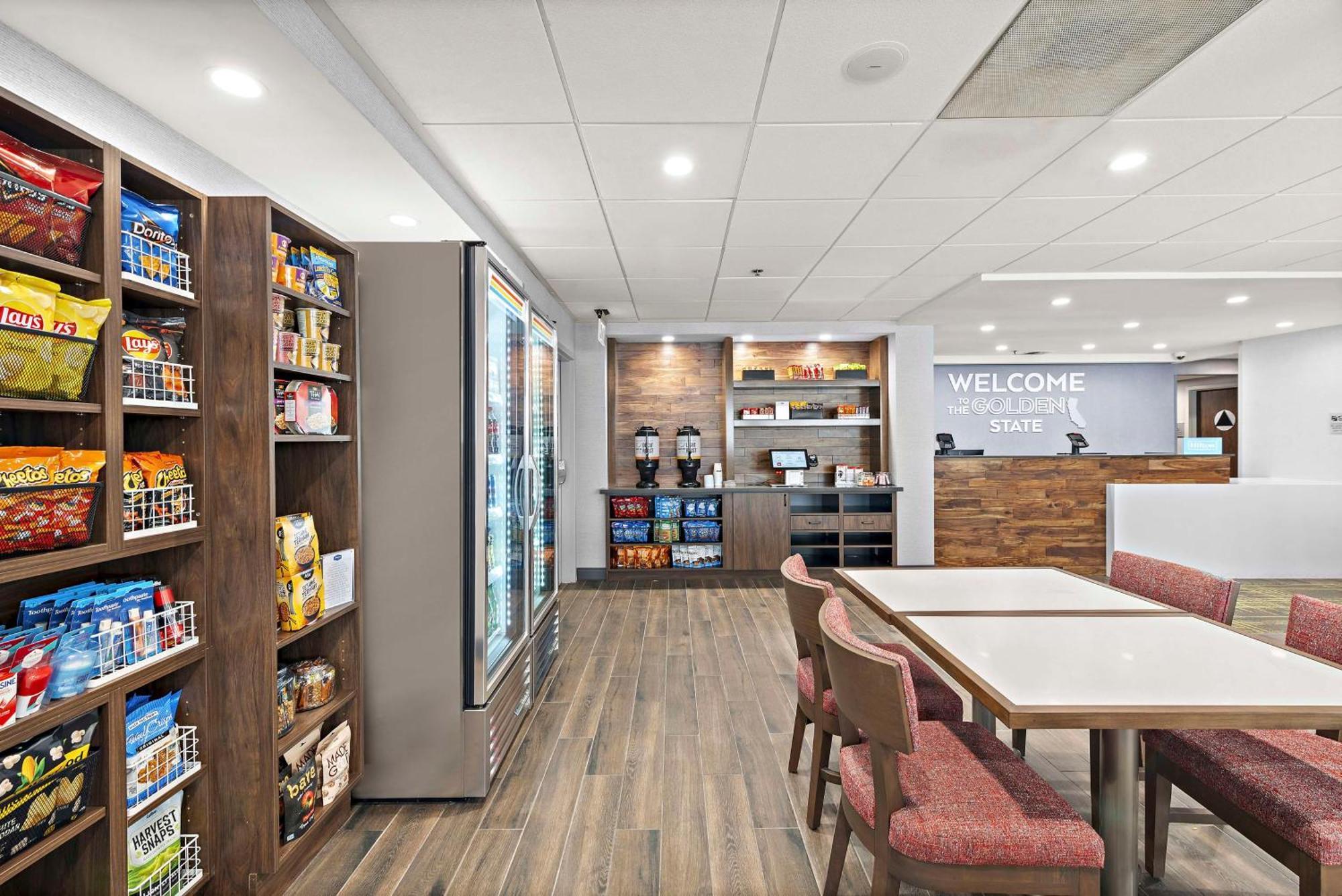 洛杉矶国际机场温德姆温盖特酒店 Lennox 外观 照片